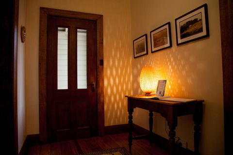 The Pear Cottage - Accommodation Main Beach 3
