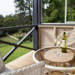 The Pear Cottage - Accommodation Main Beach 0