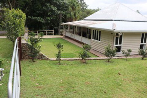 Mapleton Falls Farm House - Accommodation Main Beach 0