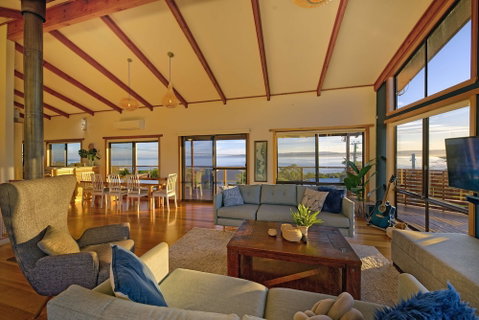 Zenith - Accommodation Main Beach 5