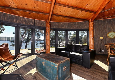 Taylors Bay Cottage - Accommodation Main Beach 1