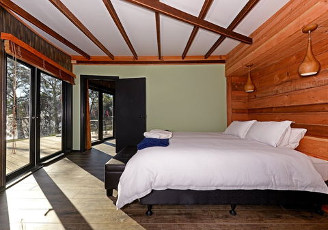 Taylors Bay Cottage - Accommodation Main Beach 4