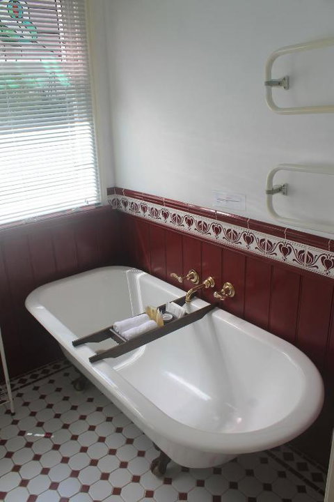 Gardenia House - Accommodation Main Beach 5