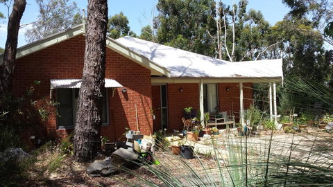 Stringybark Hills Retreat - Accommodation Main Beach 6