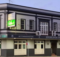 Highlands Hotel - Accommodation Main Beach