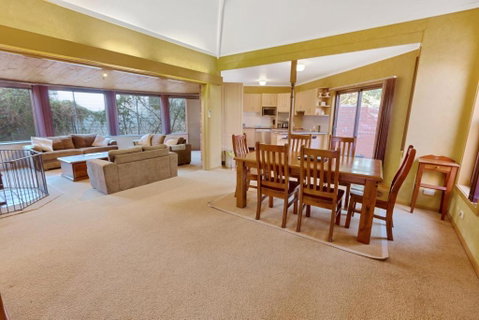 Above Sunset 100m From The Paynesville Lakes - Accommodation Main Beach 6