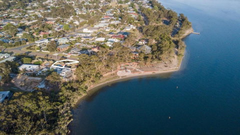 Above Sunset 100m From The Paynesville Lakes - Accommodation Main Beach 5