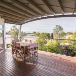 Aqua Vista A Stroll To Paynesville Forshore - Accommodation Main Beach 0