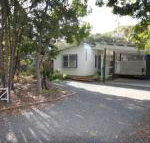 15 Belle Court Modern architect designed open plan holiday home with outdoor shower - Accommodation Main Beach
