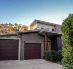 17 Naiad Court Modern open plan family home with covered outdoor area  double lock up garage - Accommodation Main Beach