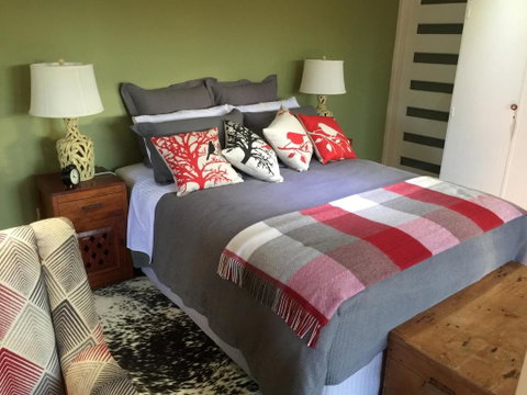 Destinys Run Retreat - Accommodation Main Beach 3
