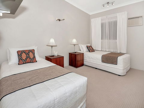 Unique Tropical Rainforest Getaway - Accommodation Main Beach 4