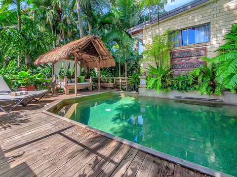 Unique Tropical Rainforest Getaway - Accommodation Main Beach 1