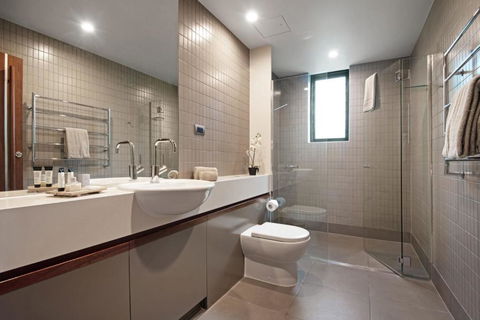 Yacht Club Villa 33 Serenity 4 Bedroom 4 Bathroom House Ocean Views 2 Buggies - Accommodation Main Beach 2