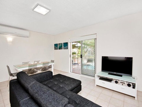 Beachcomber Unit 4 Beachside Unit  - Accommodation Main Beach 4