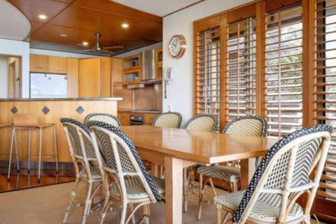 Claytons 9 - Accommodation Main Beach 6