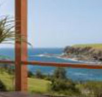 Absolute Oceanfront Cottage - Accommodation Main Beach