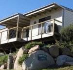 KINGFISHER COTTAGE Beachfront at the Binalong Bay - Accommodation Main Beach