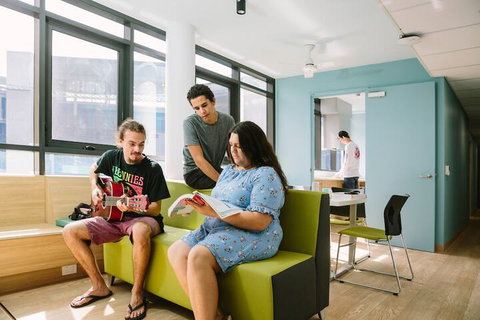 UniLodge John Grey Hall - Accommodation Main Beach 6