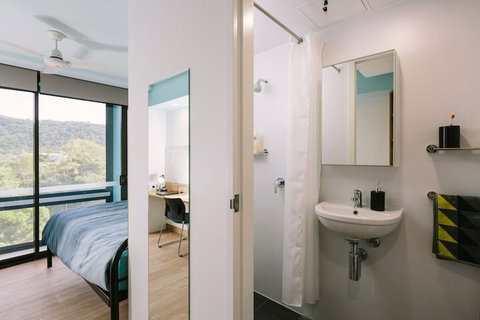 UniLodge John Grey Hall - Accommodation Main Beach 3