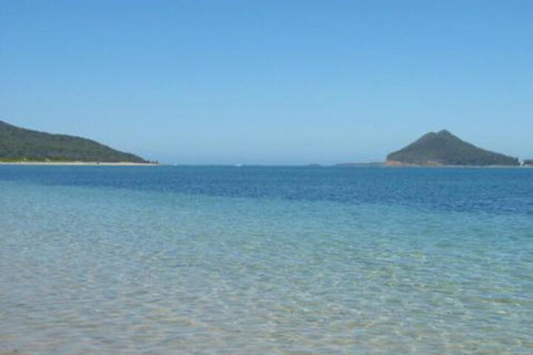 Lazy Daze - Accommodation Main Beach 2