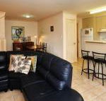 Modern 3 Bedroom Townhouse - Accommodation Main Beach
