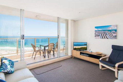 Ebbtide 27 - Accommodation Main Beach 0