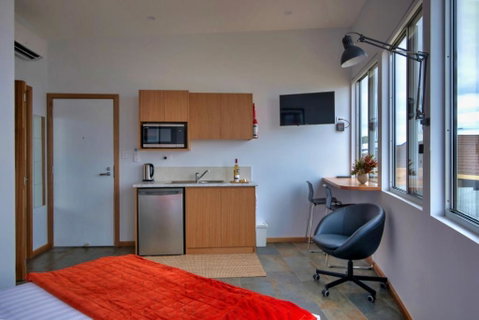 Cloudscape Apartment No 2 - Accommodation Main Beach 6