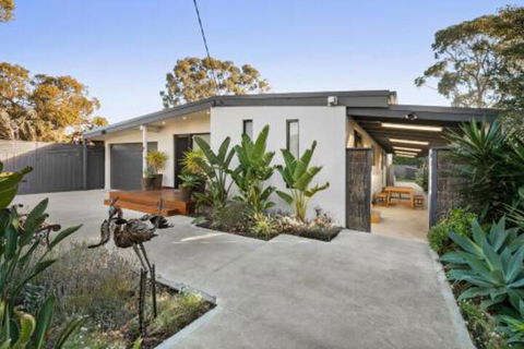 Easy Living Bayside Accommodation - Accommodation Main Beach 0