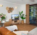 St Tropez Beachside Luxe - Accommodation Main Beach