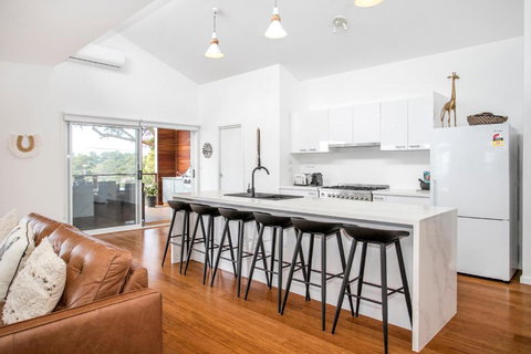 Ocean Blue - Accommodation Main Beach 2