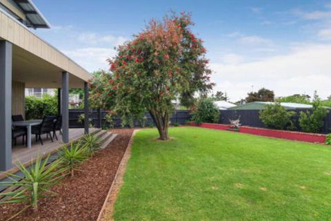 PIER 55 DROMANA... - Accommodation Main Beach 2