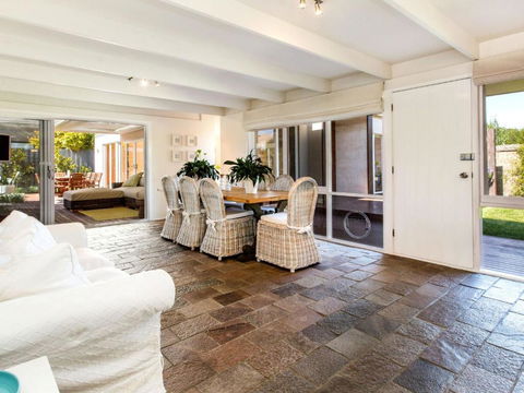 WAIKIKI BLAIRGOWRIE - Accommodation Main Beach 3