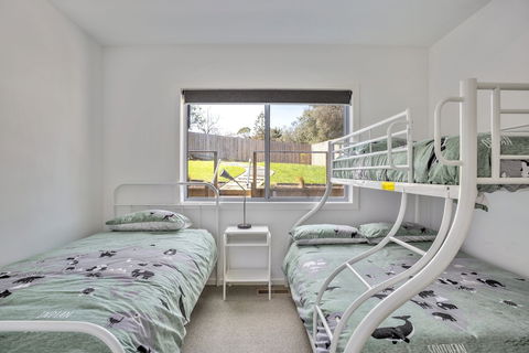 Sunshine Beach House Brand New Stunning - Accommodation Main Beach 1