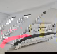 Sunshine Beach House Brand new stunning - Accommodation Main Beach