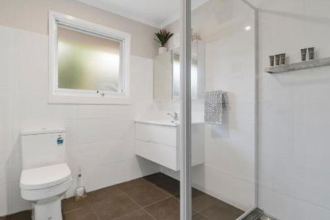Mediterranean Serenity - Accommodation Main Beach 4