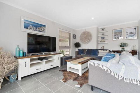 Mediterranean Serenity - Accommodation Main Beach 7