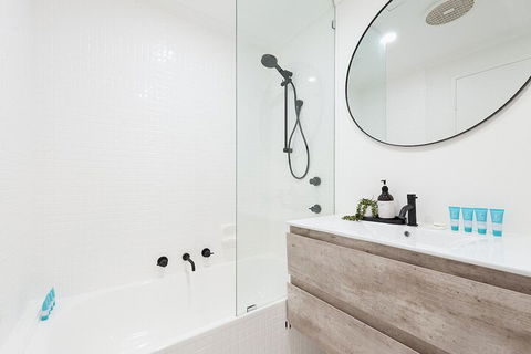 Ultimate Bondi Living - Accommodation Main Beach 4