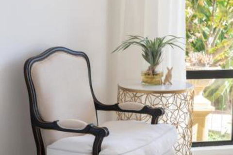 ULTRA SPACIOUS STYLISH HOME In PRESTONS SYDNEY - Accommodation Main Beach 4