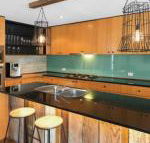 Family Foreshore Favourite - Accommodation Main Beach