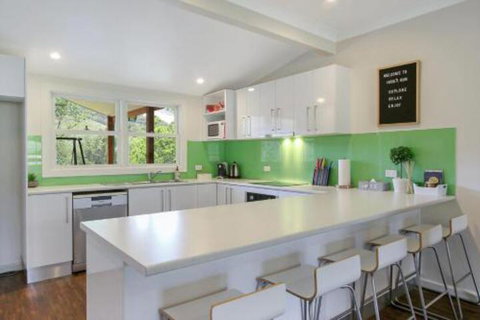 Indies Run - Accommodation Main Beach 7