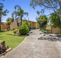 Family Fun Retreat with Spa - Accommodation Main Beach