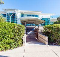 Stylish Beach Side Apartment Unit 5 33 Lorikeet Drive - Accommodation Main Beach