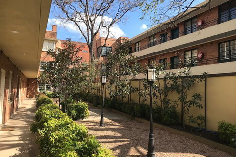 StayCentral On George - Accommodation Main Beach 7