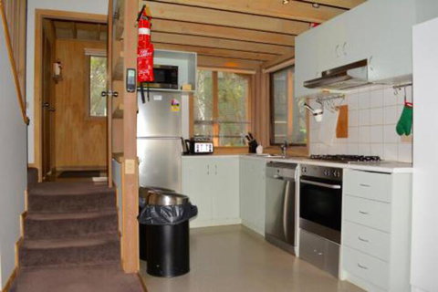 Howmans - Accommodation Main Beach 6