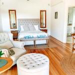 Ivory Villas - Accommodation Main Beach 0
