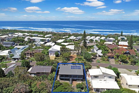 Allamanda Sands - 23 Oriole Avenue - Accommodation Main Beach 1