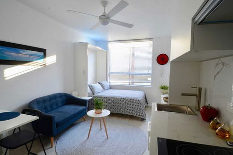 Cute Studio Apartment In Maroubra - Accommodation Main Beach 3