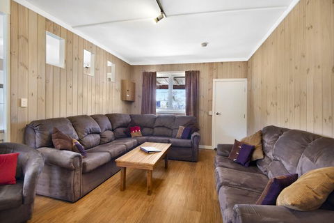 Rivendale - Accommodation Main Beach 6