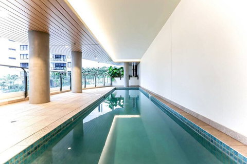 Incredible Riverside Apartment In Brisbane - Accommodation Main Beach 3